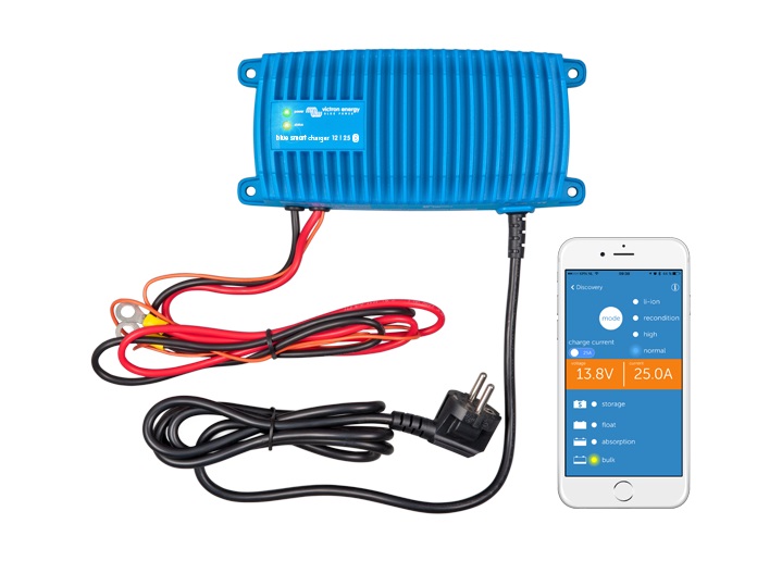 Nabíječka baterií BlueSmart 12V/7A IP67, vodotěsná Mechanicky nejodolnější nabíječka baterií na trhu vhodná do těch nejnáročnějších podmínek. Nabíječka je odolná proti průniku vody, nárazům s ochranou proti vzplanutí, s integrovaným Bluetooth.